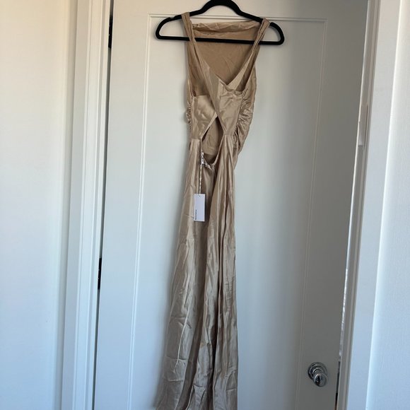 NWT Reformation Casette Silk Maxi Dress in Sand Tan Sz 4 Criss-cross Back Ruched - Picture 14 of 14